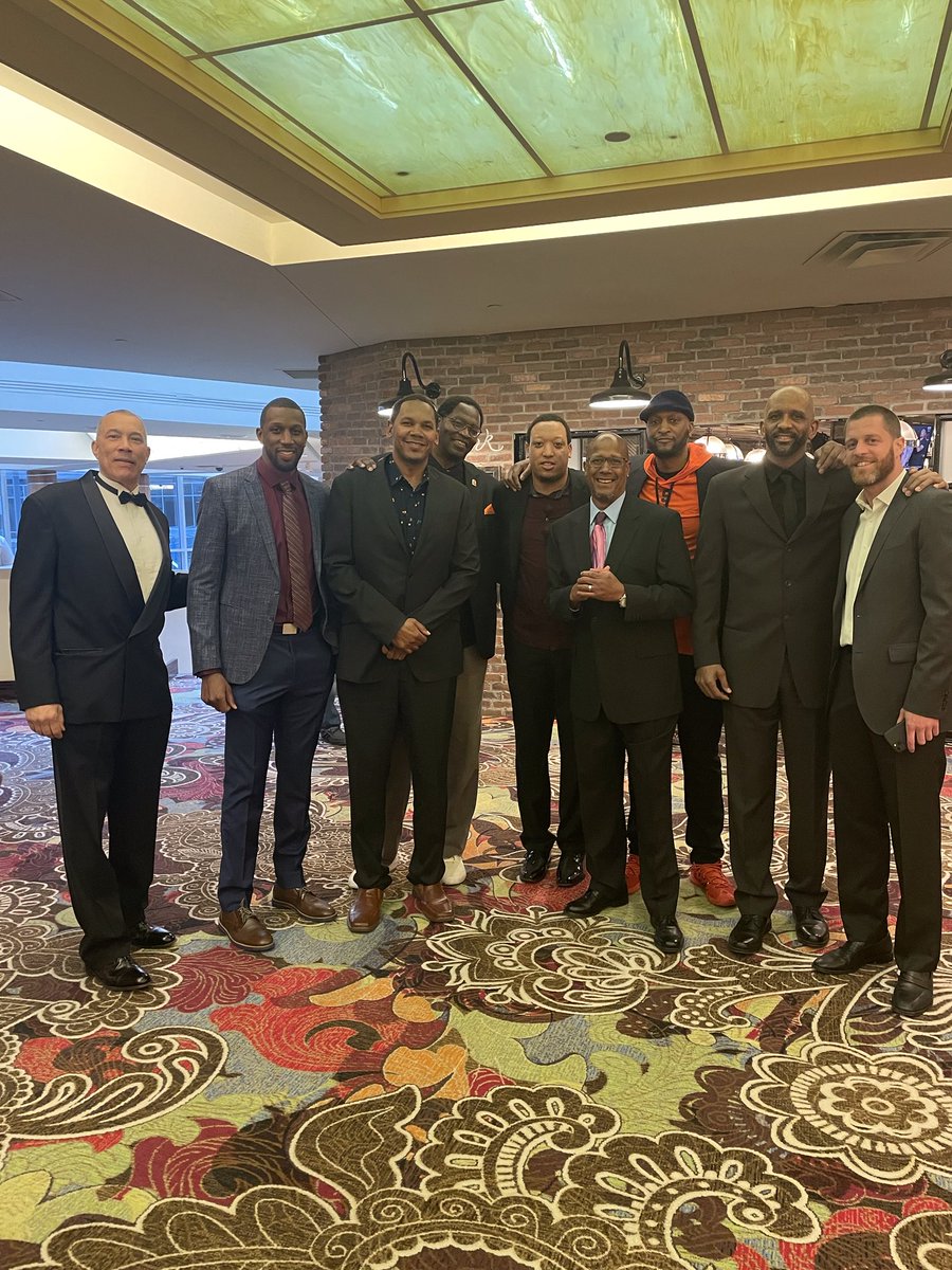 It was about 11,634 points at the Gala this weekend. A lot of buckets in the room! It’s always pleasure to be around the guys who did it before me. ⁦⁦⁦⁦<a href="/therealboeheim/">Jim Boeheim</a>⁩, I thank you again for the influence, coaching and leadership. Go orange🍊