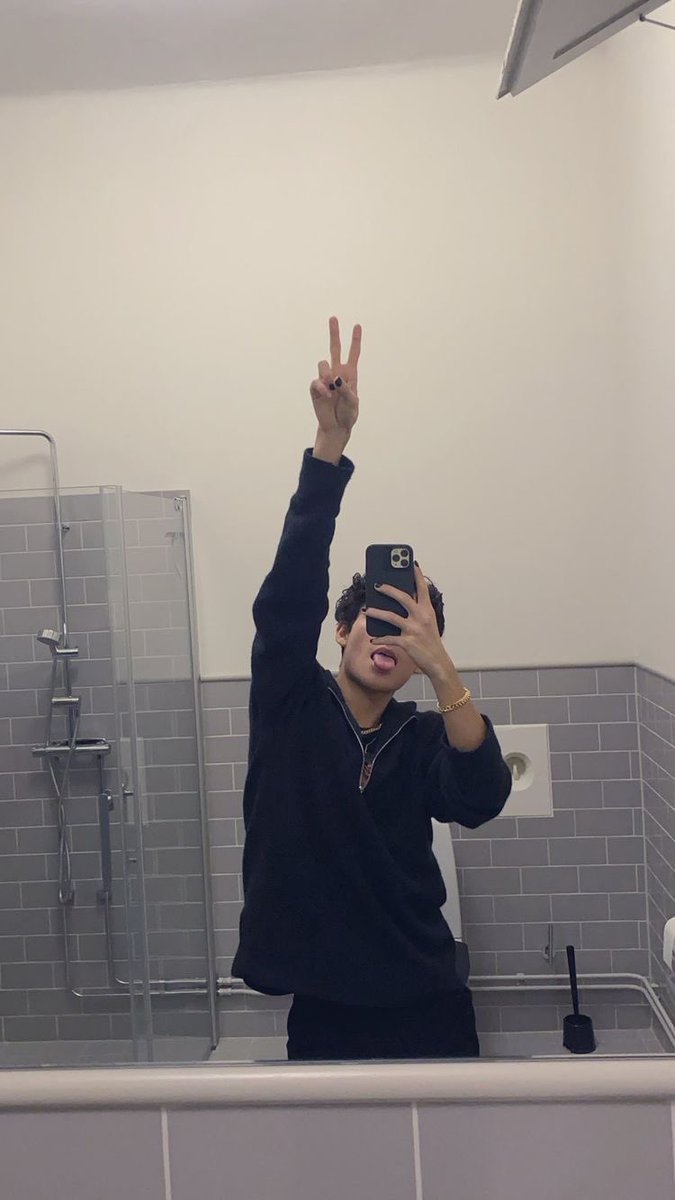 softwilmcn's tweet photo. same energy https://t.co/qSfOB0LxeW