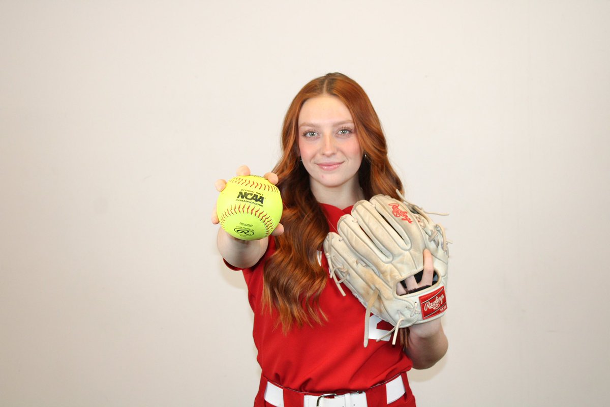 AU softball presents three team awards. The winners of these three awards this year were: Lynette Niebla ( Most Improved), Janelle Adams (Offensive Player of the Year), &amp; Jayna Celano ( Defensive Player of the Year). Congrats to these three student-athletes on their hard work!