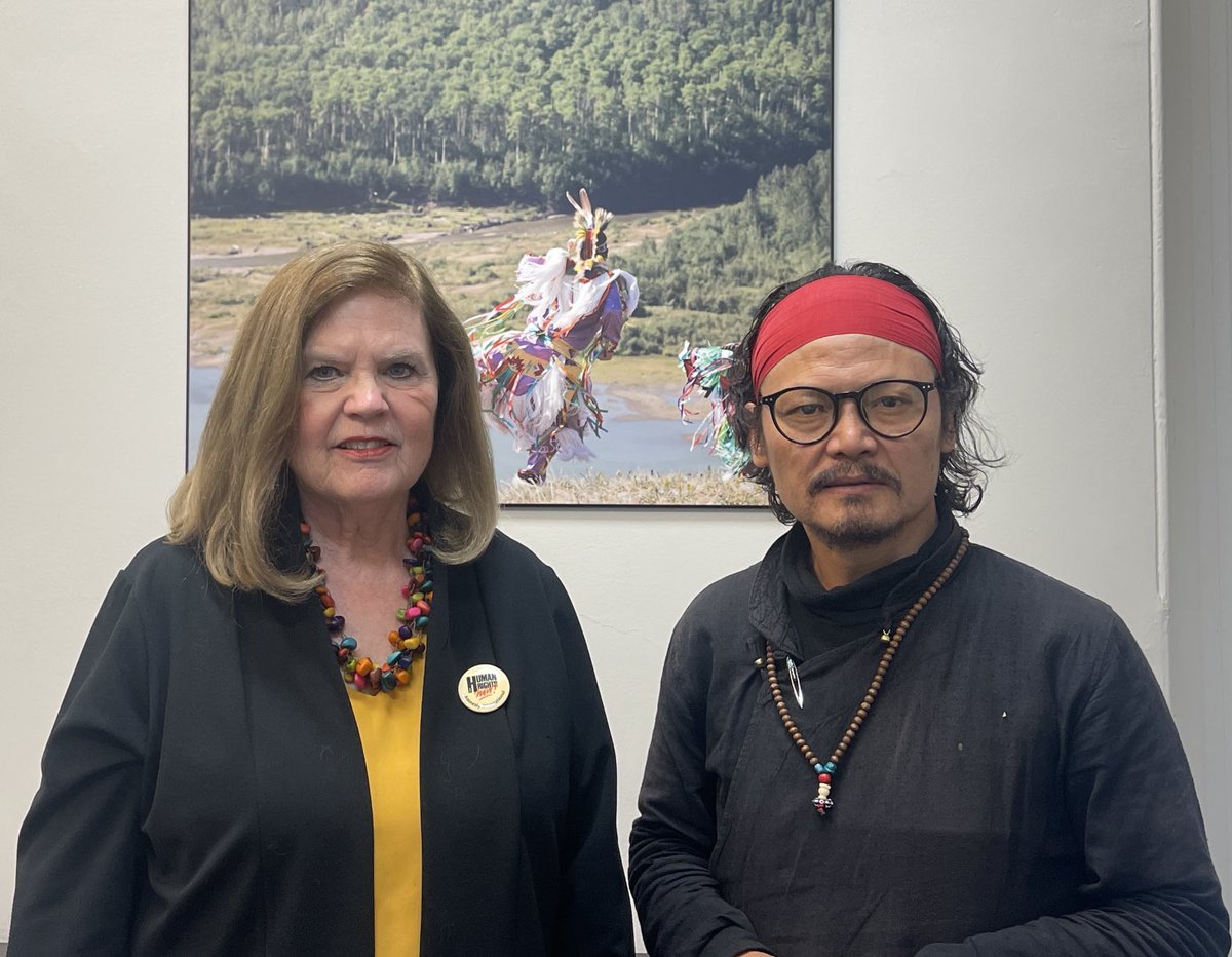 It was wonderful meeting today with Tibetan poet and human rights activist ⁦<a href="/TenzinTsundue/">Tenzin Tsundue</a>⁩ to talk about how to advance the cause of freedom of the Tibetan people. ⁦⁦<a href="/AmnestyNow/">AmnestyCanada</a>⁩ ⁦<a href="/hrw/">Human Rights Watch</a>⁩ ⁦<a href="/HRWcanada/">Human Rights Watch Canada</a>⁩ ⁦<a href="/hrw_chinese/">人权观察 HRW Chinese</a>⁩