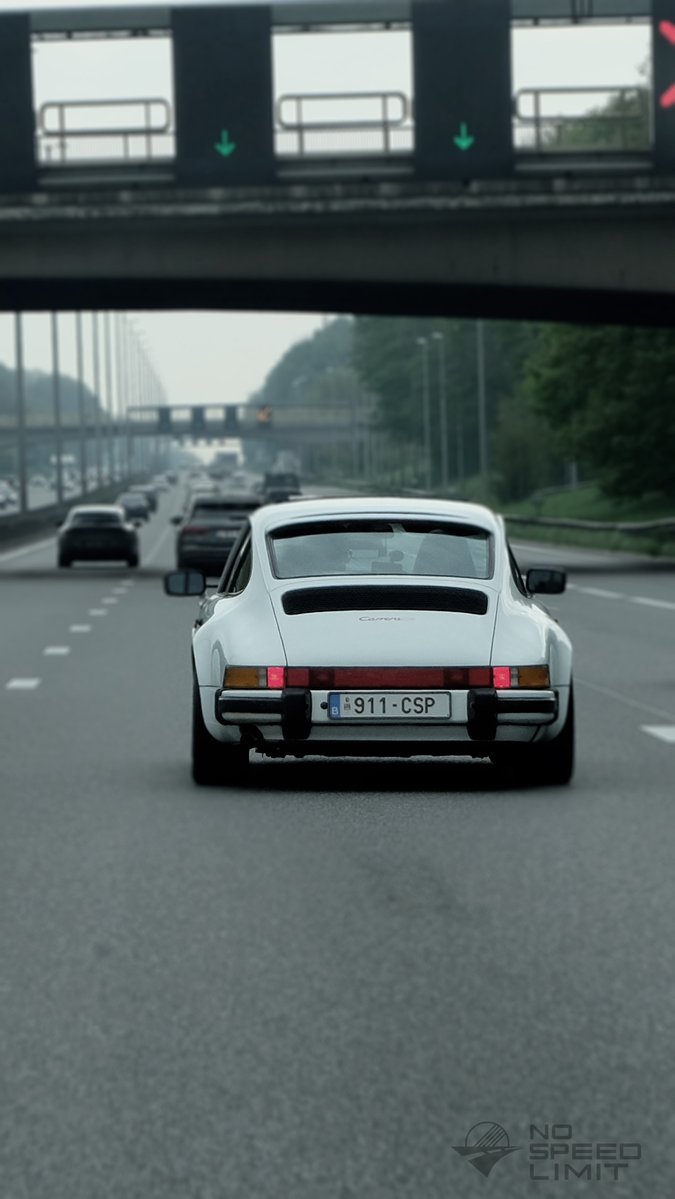 NoSpeedLimit_it's tweet photo. #porsche911carreraCS #clubsport (a real one?) #porsche911 #cibie #porsche911typeG #aircooledporsche911 #boxerengine #flatsix #rearengine #throughthewindshield #porsche911carrera #thereisnosubstitute https://t.co/KY8cZsOOLZ