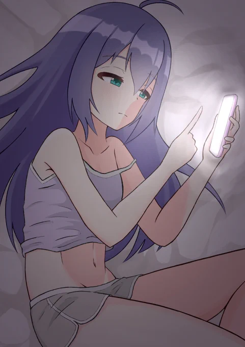 スマホいじいじ止まらないねえ #望月杏奈