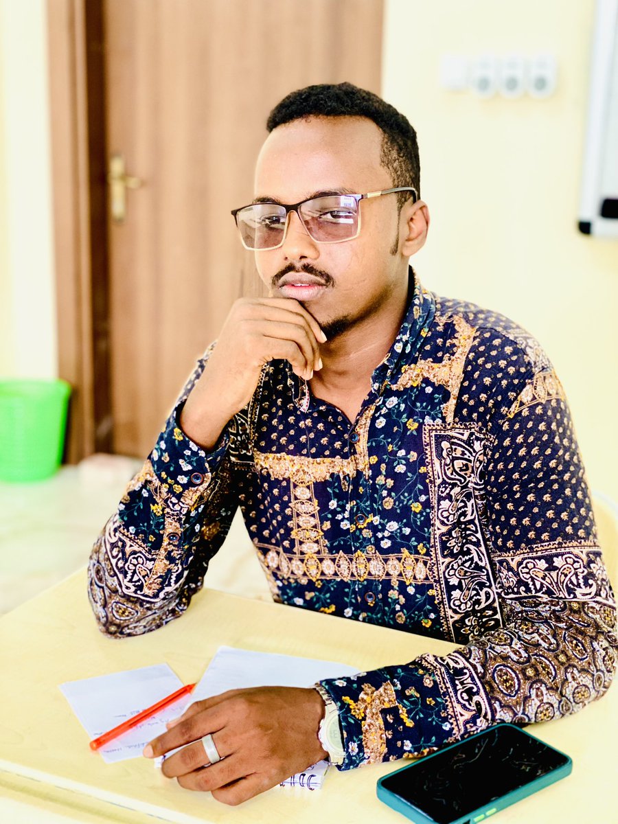 Fasa_Simad's tweet photo. 1 Maayo waca dhacay kulankii golaha fulinta  bilaha ahaa ee midowga ardayda kuliyadakulanka siguud waxa looga hadalayay sidii loo waji lahaa isbuuca dhaqanka ee jamacada simad,
Kulanka waxa shirgudoomiyay Gudomiye Abdisalam Liban . 

@SIMADUniversity 
@Dahirhasan 
@Barre_Digdig https://t.co/vNCjXeGLnz