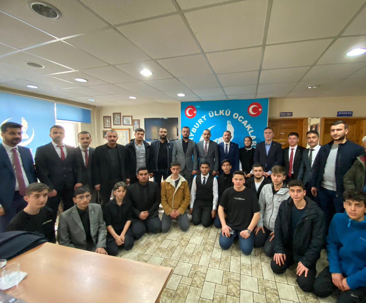 keejder's tweet photo. Ülkü Ocakları Bayburt İl Başkanlığımızı ziyaret ederek, Ülkü Ocakları Bayburt İl Başkanımız, yöneticilerimiz ve ülküdaşlarımızla bir araya geldik. 

Ülkü Ocakları geleceğin mimarı, gelecek nesillerin mihmandarıdır. https://t.co/3XEQilbBoe