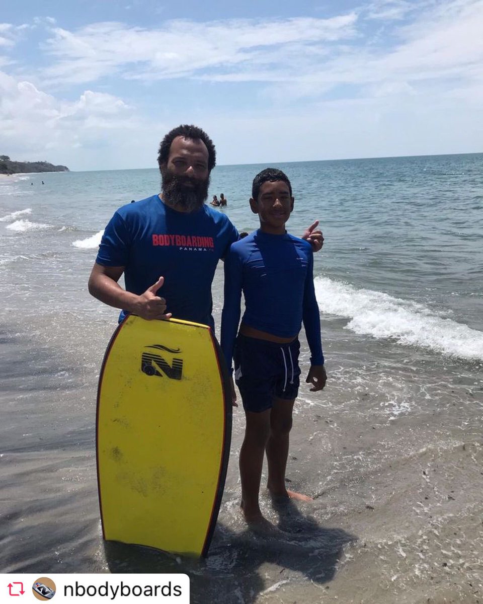 Radomiselskaya's tweet image. Muy contento 😁 de ofrecer la Primera Clínica del @CIRCUITOPROBB en Playa 🏖 #Corona a nuestro gran estudiante Diego ! Hoy comenzamos con introducción al #bodyboarding ! Serán 4 Clases en donde garantizamos aprenderá a realizar al menos una maniobra! Requisitos Querer Divertirse