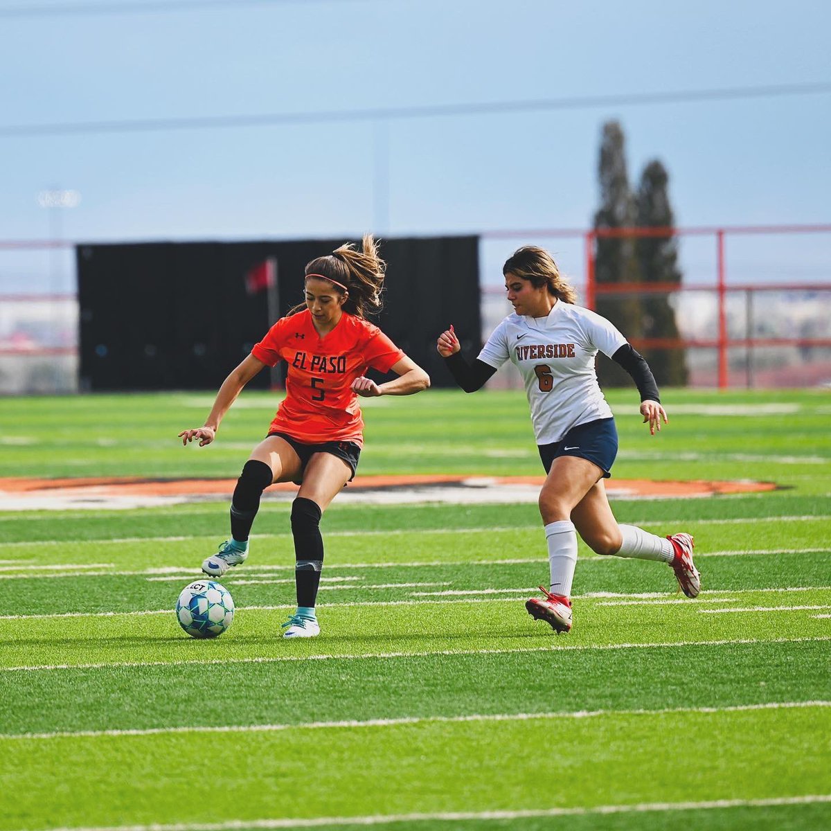 EPHS Girls Soccer (@ephs_gsoccer) on Twitter photo 🚨 Congratulations!!!
⚽️ Doriela Norzagaray
#️⃣ 5
🎓 2025
🥈All-District Second Team
@ephsofficial <a href="/50_50Pod/">The 50/50 Podcast ⚽️🎙</a> <a href="/LethalSoccer/">Coach Duque</a> <a href="/fchavezeptimes/">Felix Chavez</a> <a href="/tascosoccer/">TASCO</a> <a href="/PrepSoccer/">Prep Soccer ⚽️</a> <a href="/TopDrawerSoccer/">TopDrawerSoccer</a>
<a href="/TheSoccerWire/">SoccerWire</a> 🚨 Congratulations!!!
⚽️ Doriela Norzagaray
#️⃣ 5
🎓 2025
🥈All-District Second Team
@ephsofficial <a href="/50_50Pod/">The 50/50 Podcast ⚽️🎙</a> <a href="/LethalSoccer/">Coach Duque</a> <a href="/fchavezeptimes/">Felix Chavez</a> <a href="/tascosoccer/">TASCO</a> <a href="/PrepSoccer/">Prep Soccer ⚽️</a> <a href="/TopDrawerSoccer/">TopDrawerSoccer</a>
<a href="/TheSoccerWire/">SoccerWire</a>
