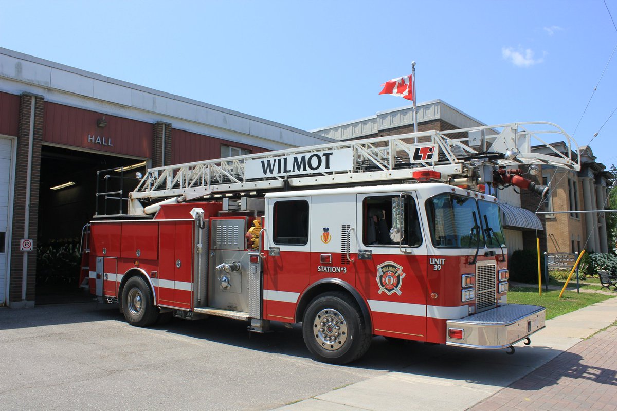 RegionWaterloo's tweet photo. Today we celebrate all first responders across #WatReg, who selflessly keep our community safe, day &amp; night. To everyone at @ROWParamedics, @WRPSToday, @NDFireD, @KitchFire, @CambridgeFD, @Waterloo_Fire, @Woolwichupdates, @wellesley_ca, @WilmotTownship fire depts - THANK YOU 💙 https://t.co/CpH3Mzd3oo