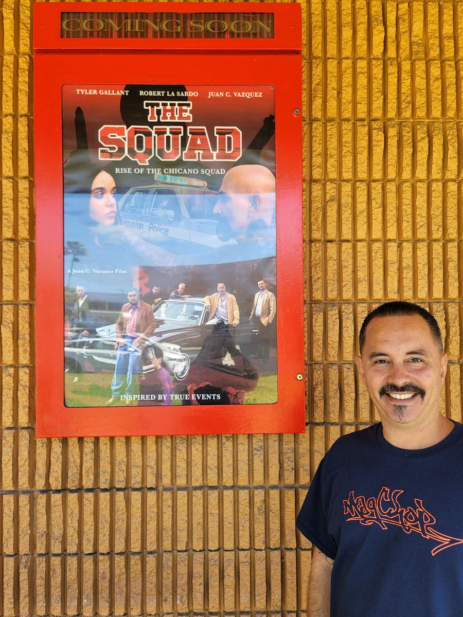 MAGCHOP's tweet image. I can't believe I am on a marquee in front of a real movie theater. What a feeling. #ActorsLife #Wow #Thisiscool #MagChop #MagChopKenny #Actor