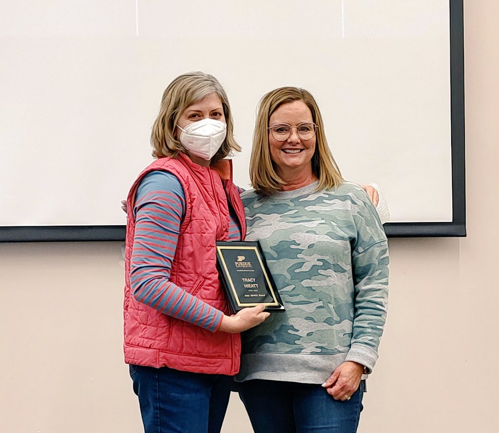 purduehonors_st's tweet image. @purduehonors lead administrative assistant Tracy Hieatt and academic advisor Jasmine Pruitt are the two 2023 Bravo Award winners for their exceptional contributions to our college.

Congratulations Tracy and Jasmine! 

#purduehonors #boilerup #honorseducation #purdueuniversity