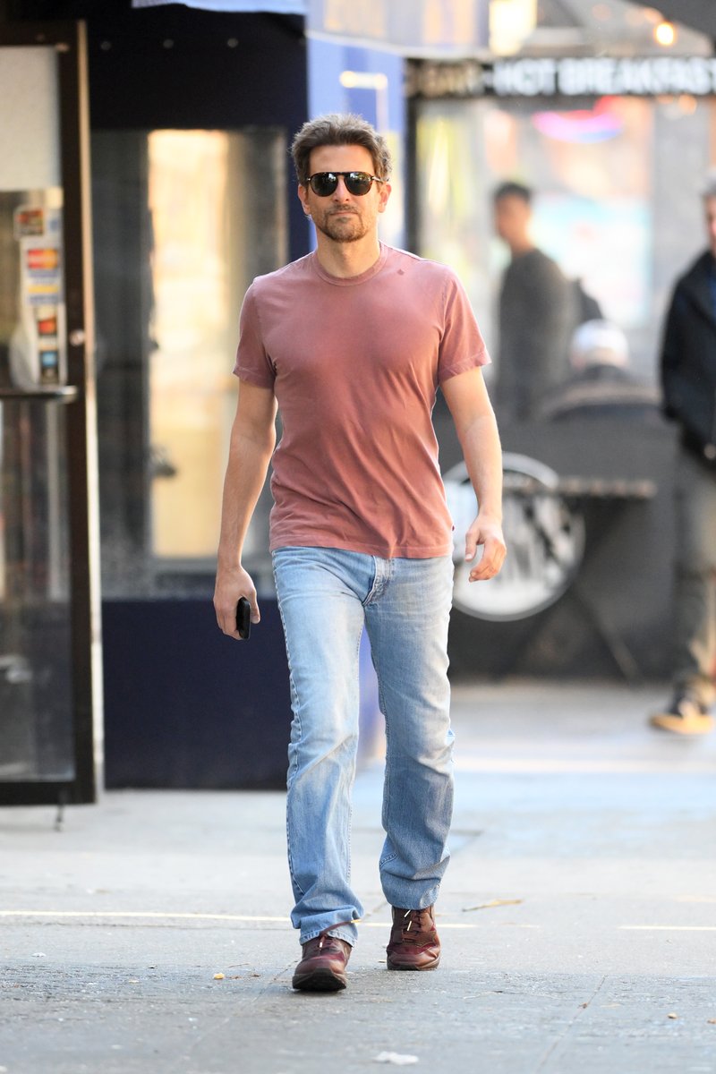RT @bradcoopernet: Bradley Cooper out & about (May 1) https://t.co/N8PHP8S7yh