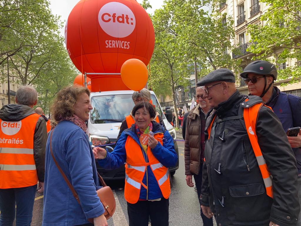 Grande fierté en parcourant le cortège survitaminé @cfdt. Bravo pour votre détermination. C'est la 13e journée #1erMai2023, elle est historique ! Bonne fête à tous les travailleurs et travailleuses et à tous les militants #64ansCestNON