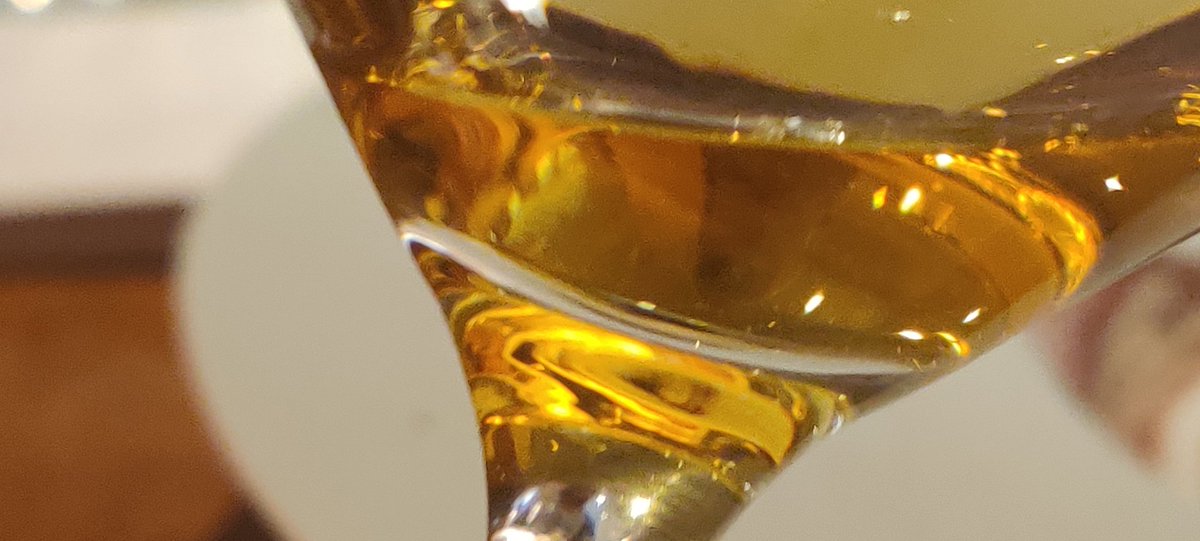 Aunque "El Hijo del Viento", Ben Rye, sería más propio de las Eolias, su procedencia es la isla de Pantelleria, a mitad de camino entre la costa tunecina y la siciliana, entre África y Europa. En el corazón del Mare Nostrum el sol se embotella, refulgente de dulzor.