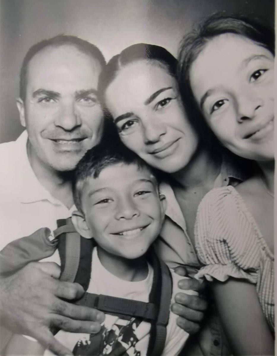 AfetAktugrali's tweet photo. 1 Mayıs 2020 paylaṣımım😞💙 her geçen gūn artan özlemle annem 
#isiasortakdavamız https://t.co/UkZfGmijRf