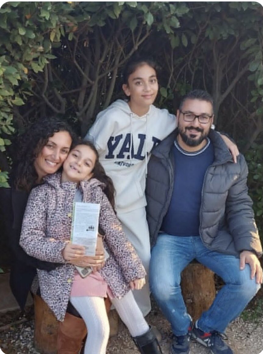 aysbmc's tweet photo. Yarım bıraktığınız bu güzel aile için
Annesiz, babasız, kardeşsiz bıraktığınız küçük Ceylin için
#isiasortakdavamız https://t.co/SzAE9ACRYj