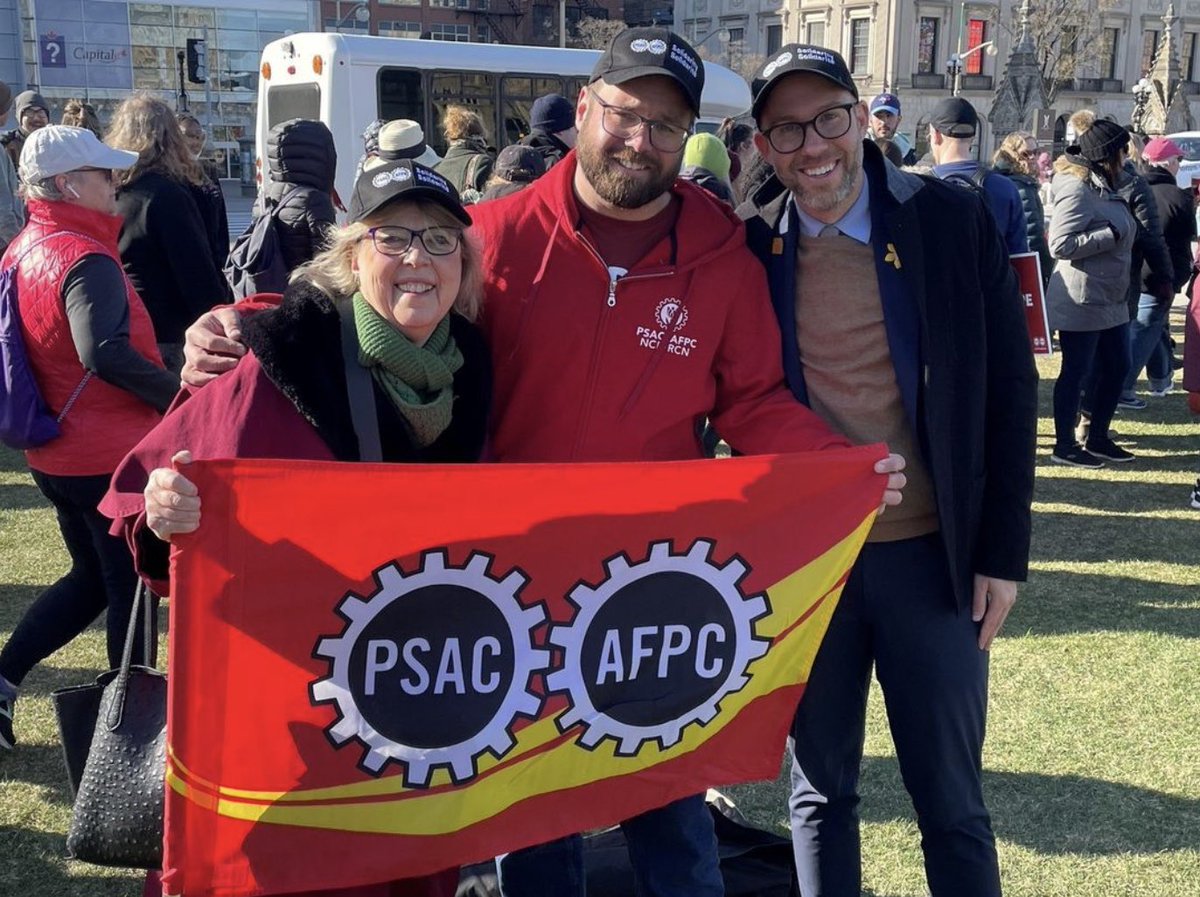 CanadianGreens's tweet photo. Happy International Workers Day! 

Today, we celebrate the sacrifices of generations of workers who fought for dignity, equality and fairness. 

The fight isn’t over, which is why we supported and will continue to support @psac_afpc and all unions across the country. https://t.co/BwJyKIxqyY