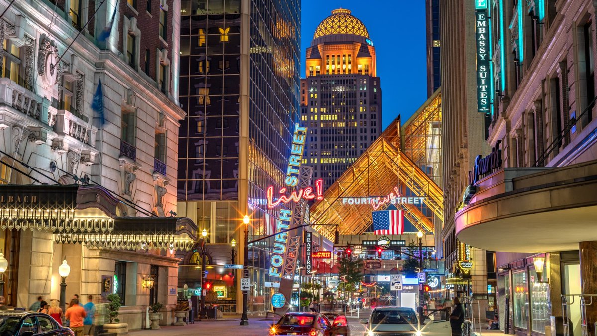 kennmar_llc's tweet photo. UH, WE JUST CHECKED THE EVENT CALENDAR that our neighbor
@4thstlive has posted for the next couple of weeks on their website. Looks like we might need a day or two off. Maybe a week! 🎸🎤🤘💃🕺🍻😁

https://t.co/cANBoBHlmz

#kennmar #4thstlive #downtownlouisville #youneedtobehere https://t.co/oxbPoF7wGc