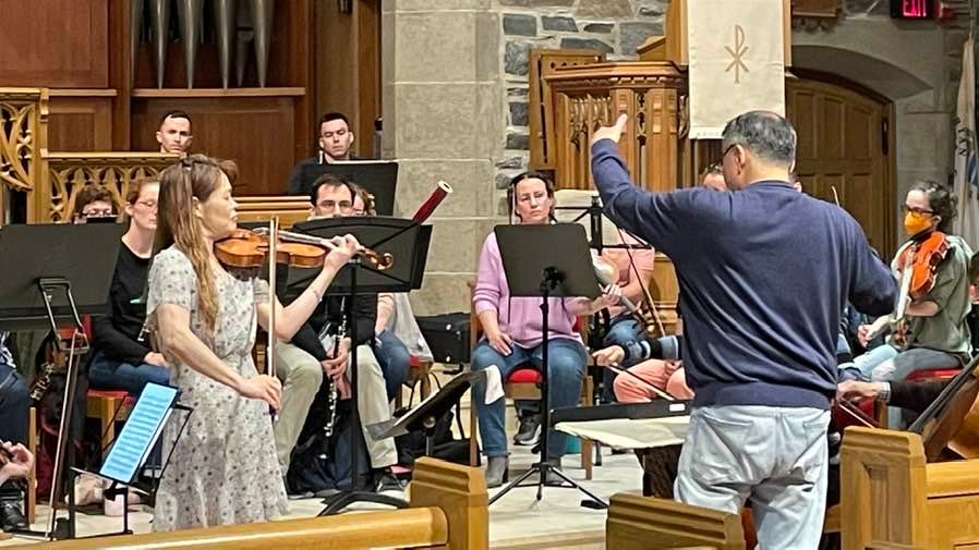 ChoLiangLin's tweet image. It’s such a joy to play with Michelle Kim! Here we are rehearsing for yesterday's concert with organist Julie Vidrick Evans and the Apollo Orchestra in Washington, D.C.