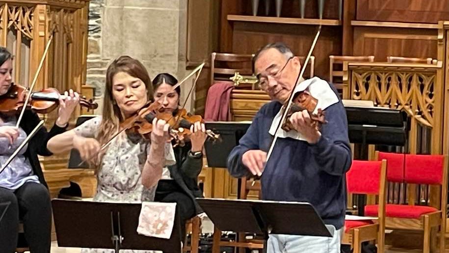ChoLiangLin's tweet image. It’s such a joy to play with Michelle Kim! Here we are rehearsing for yesterday's concert with organist Julie Vidrick Evans and the Apollo Orchestra in Washington, D.C.