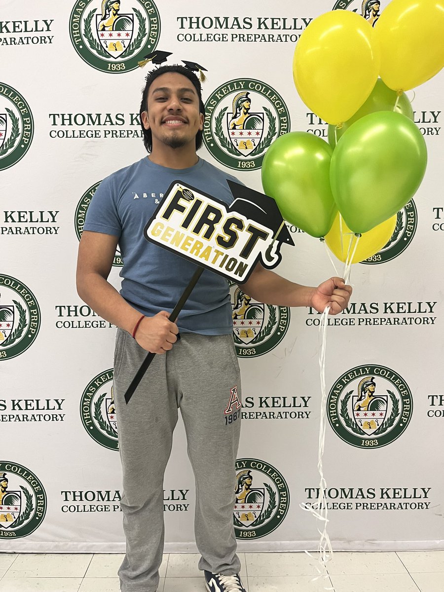 Happy National Decision Day @ThomasKelly_HS Seniors are kicking off the senior celebrations this week! #collegebound #kellygoestocollege #NationalDecisionDay #firstgeneration