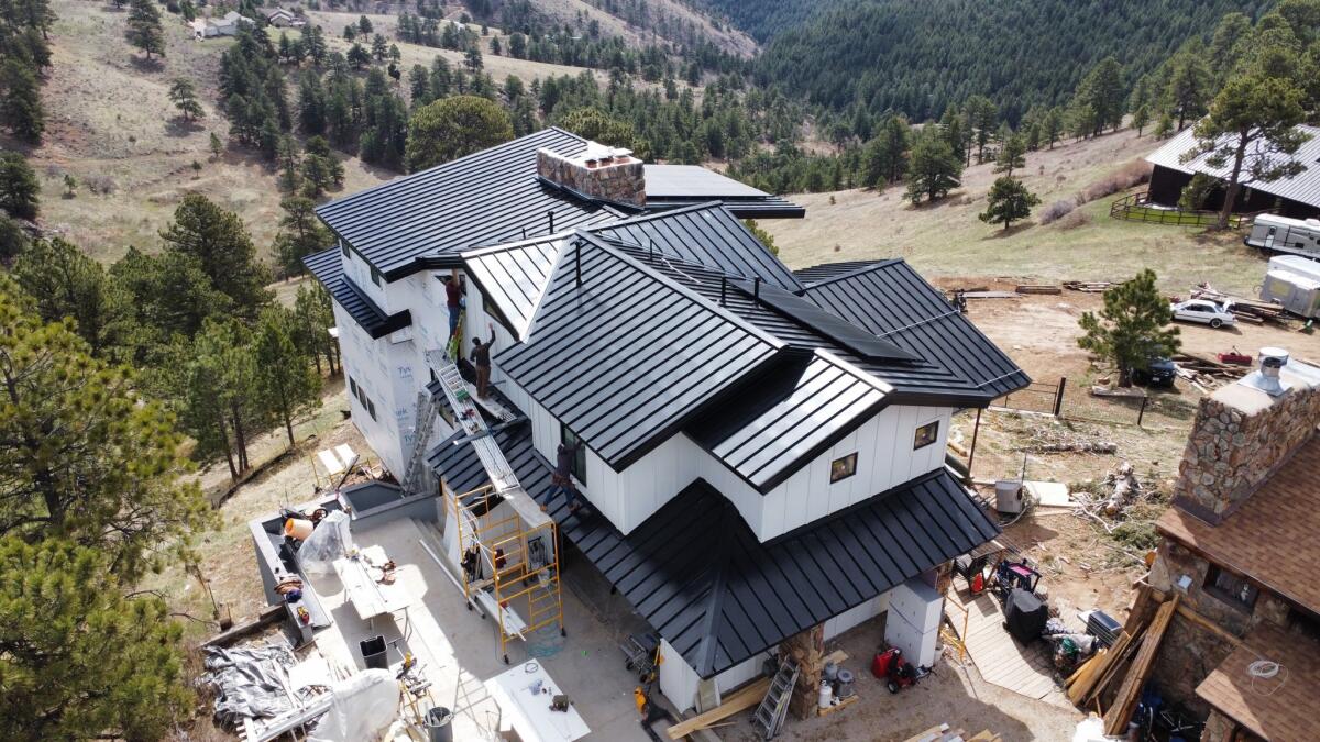 primelightmike's tweet image. #standingseam #metalroof #roofingincolorado
