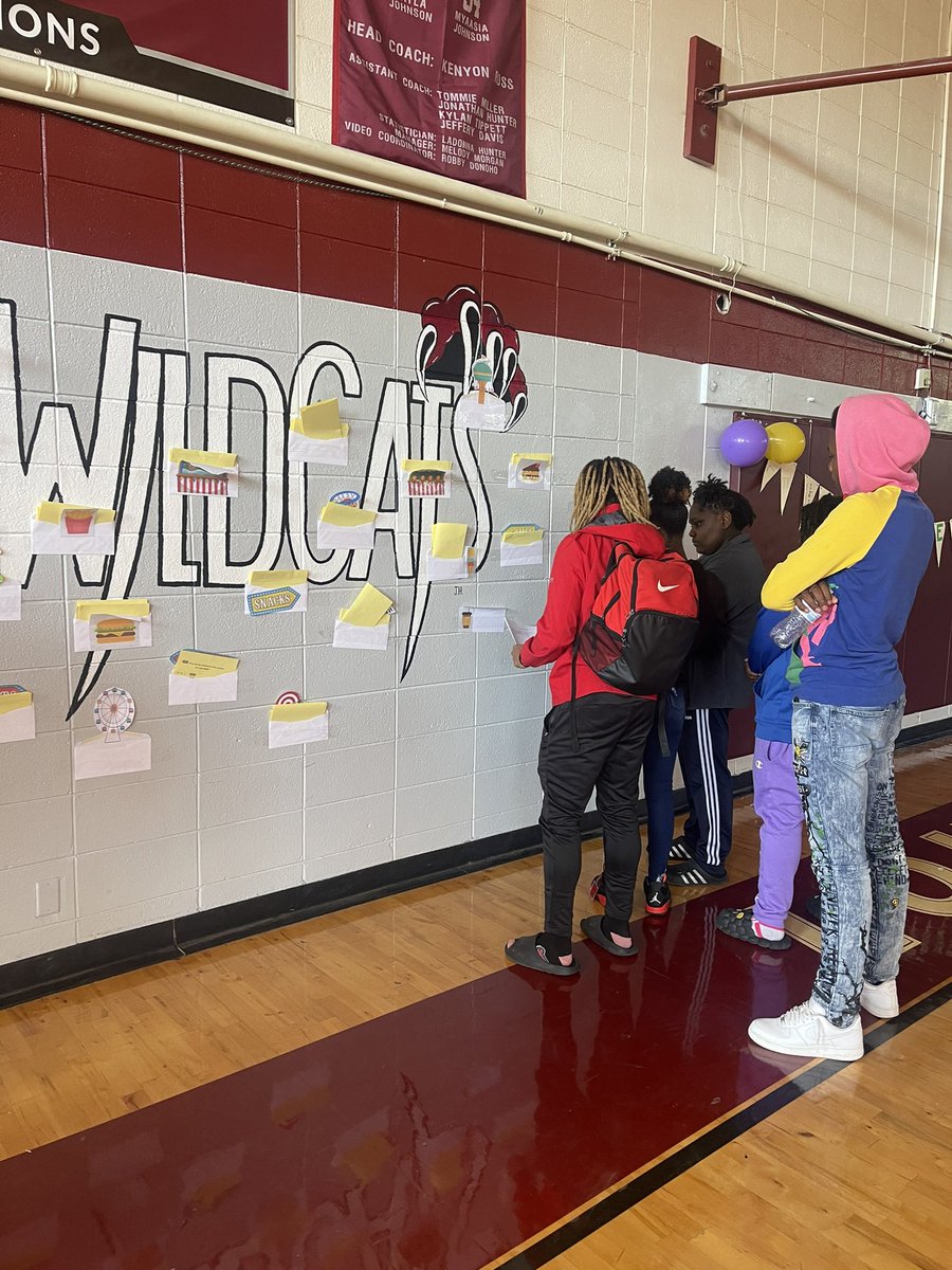 Louisville High School tweet media