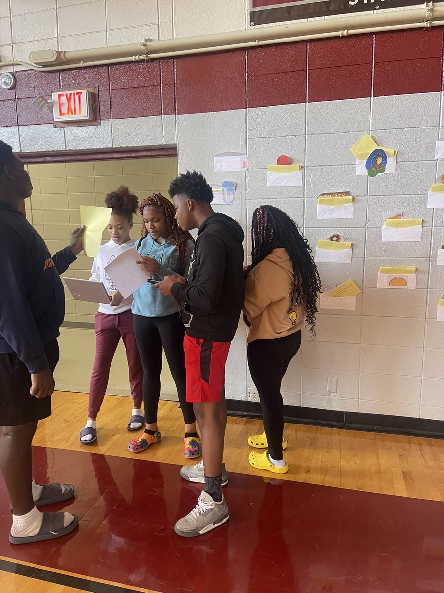 Louisville High School tweet media