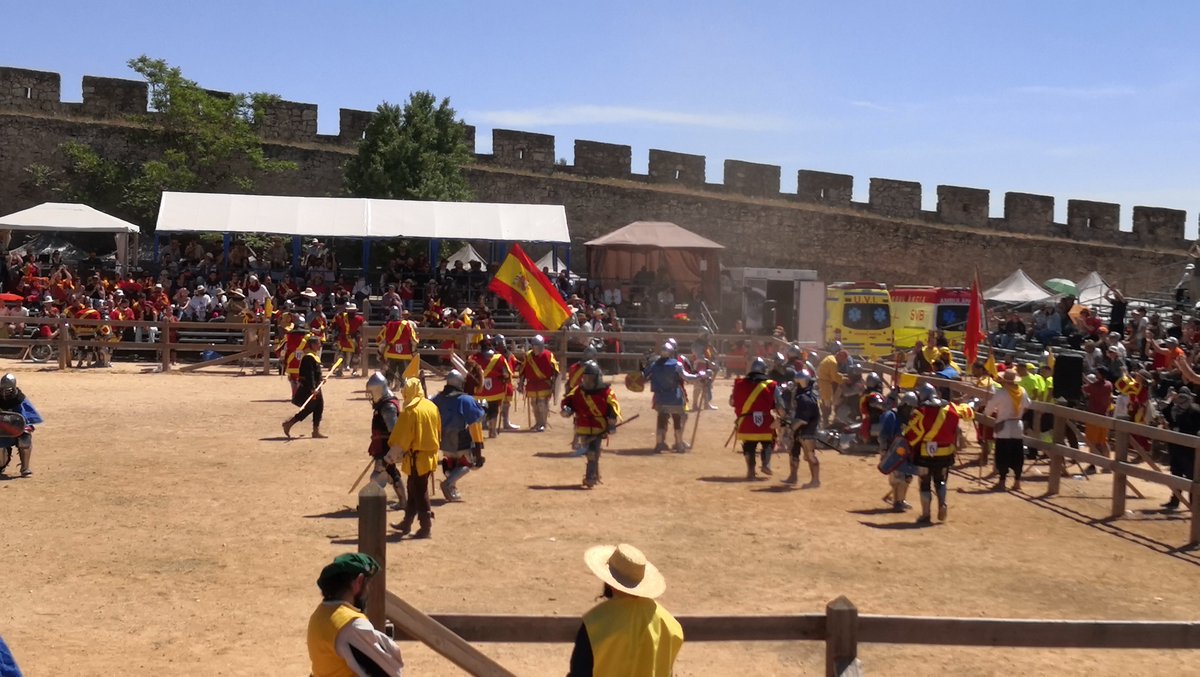 dacilmp's tweet photo. Mundial #combatemedieval #Castillodebelmonte https://t.co/KTUWrFeAq8