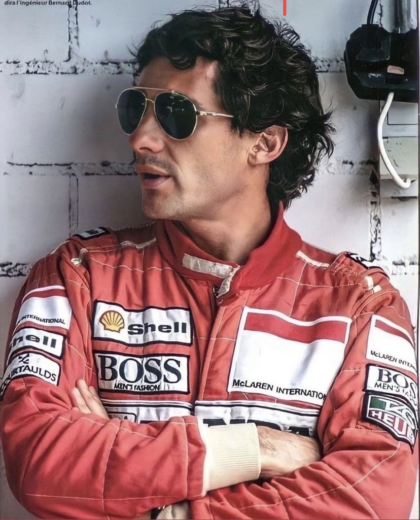 maximavelo's tweet photo. FORMULA 1

AYRTON 🇧🇷 🙏🏽 O CHEFE

#SennaSempre #F1 #Formula1 https://t.co/ENbWPUyHu4