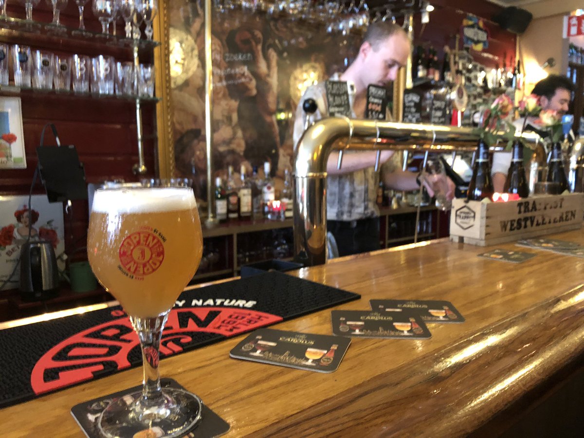 ukpubbitch's tweet photo. Cafe Gollem. Amsterdam. #jopen https://t.co/LDSW2OK6hO
