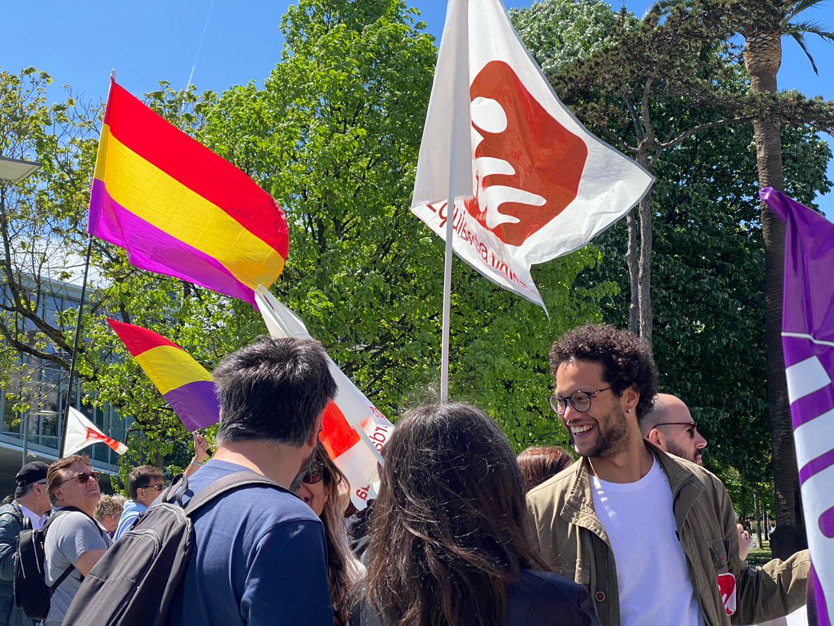 keruin_martinez's tweet photo. #1Mayo una jornada guapa, con gente que mola y diversión. Cargando pilas para lo que viene... https://t.co/ffuK7RgydJ