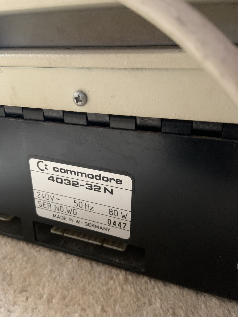 HomeMckee's tweet image. Proud owner of a dirty auld Pet. Now what ? #CommodorePet