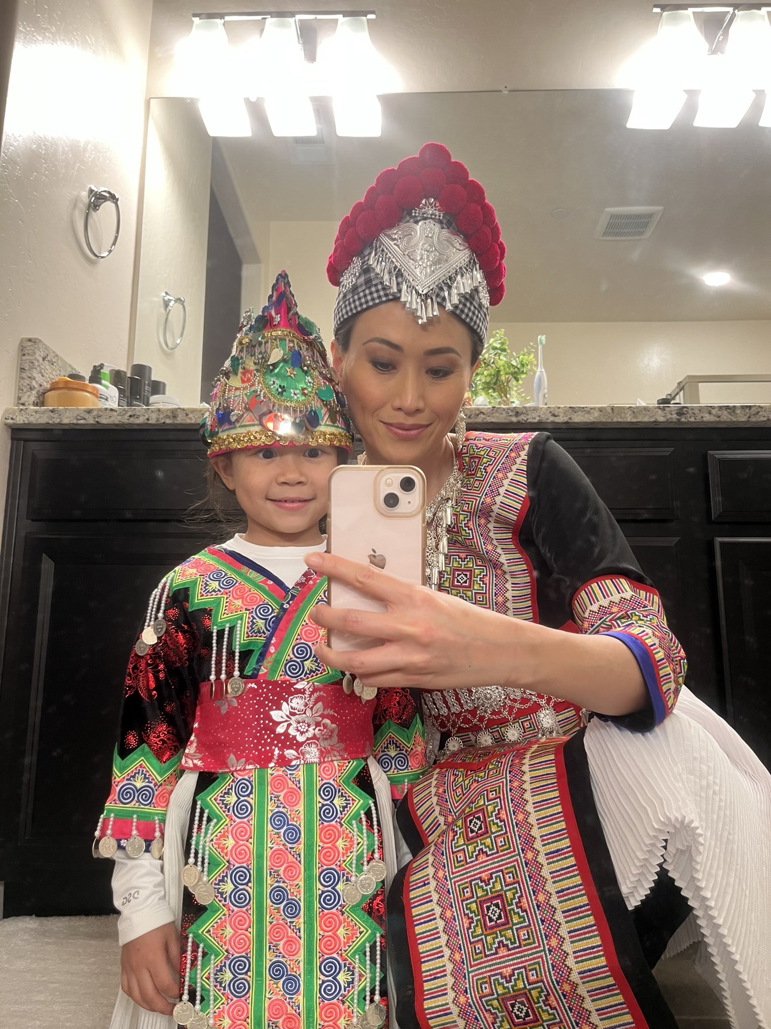 Growing Up Hmong In The American Midwest - j1xb5av