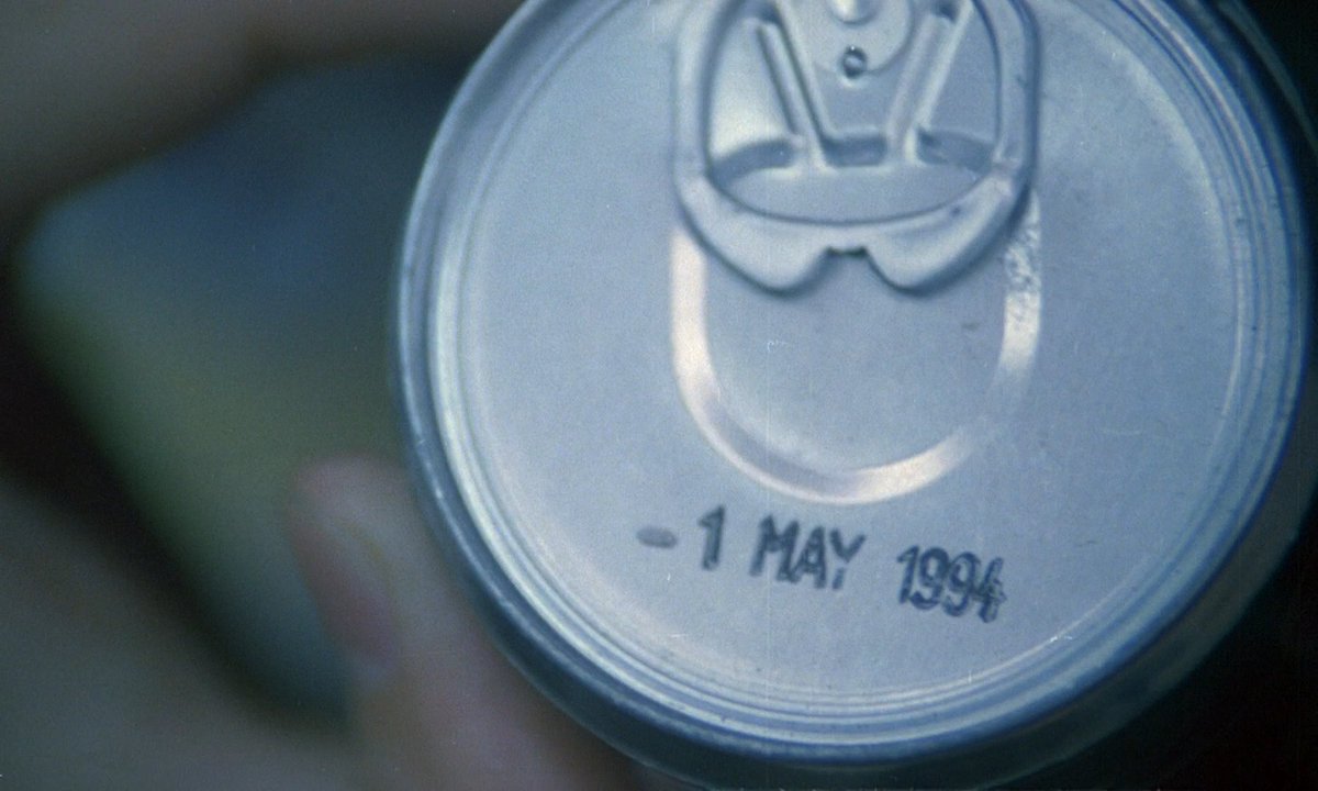 seapearlangel's tweet photo. happy chungking express pineapple expiration day https://t.co/Xhk9qsyHw0
