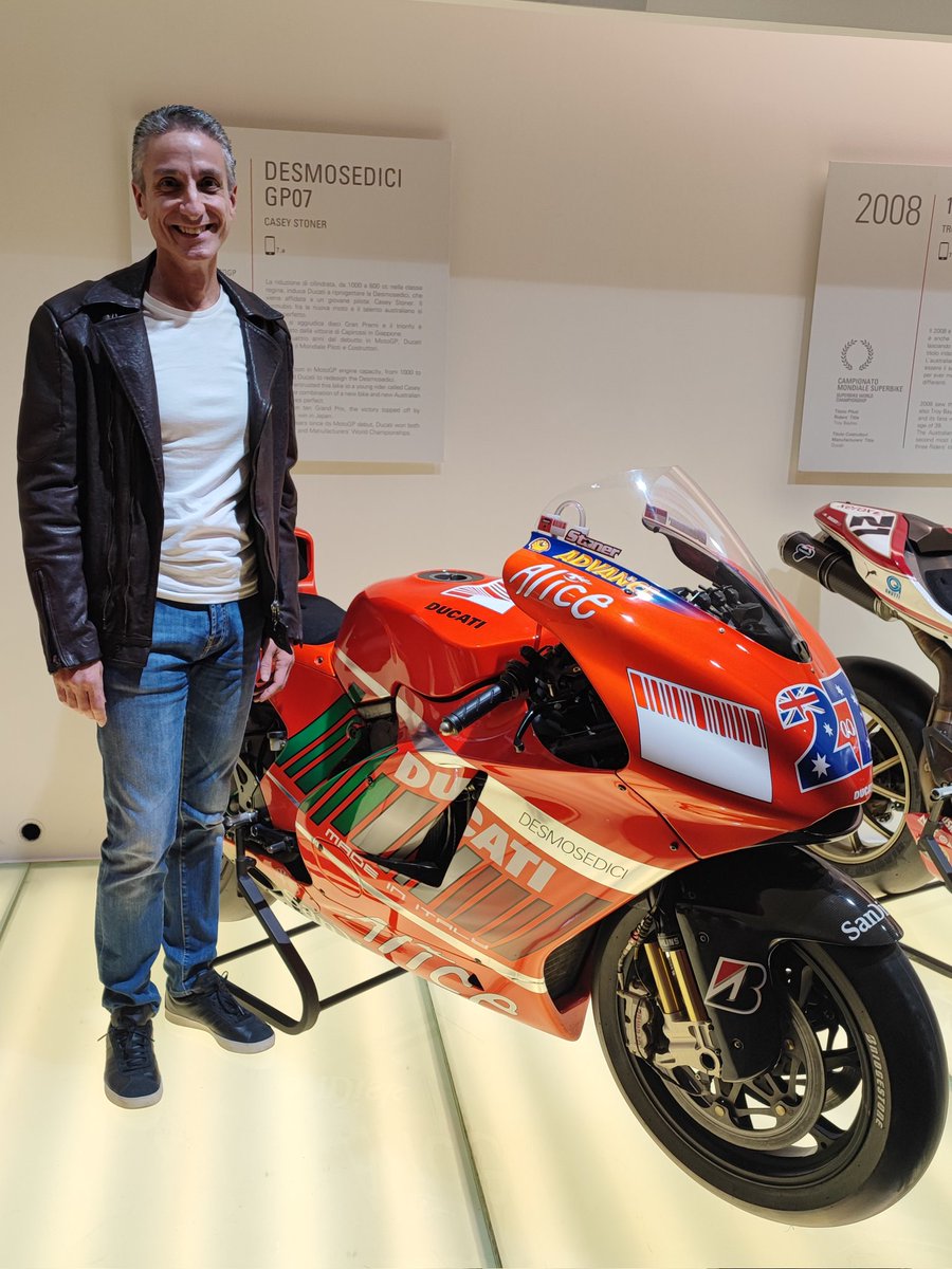 How special it was to be near the Desmosedici GP07 that with Casey Stoner won the Riders' World Championships.

#museoducati #ducatihistory #ducati #ducaticorse #ducatidesmosedici #desmosedici #motogp #ducatimotogp #caseystoner #caseystoner27