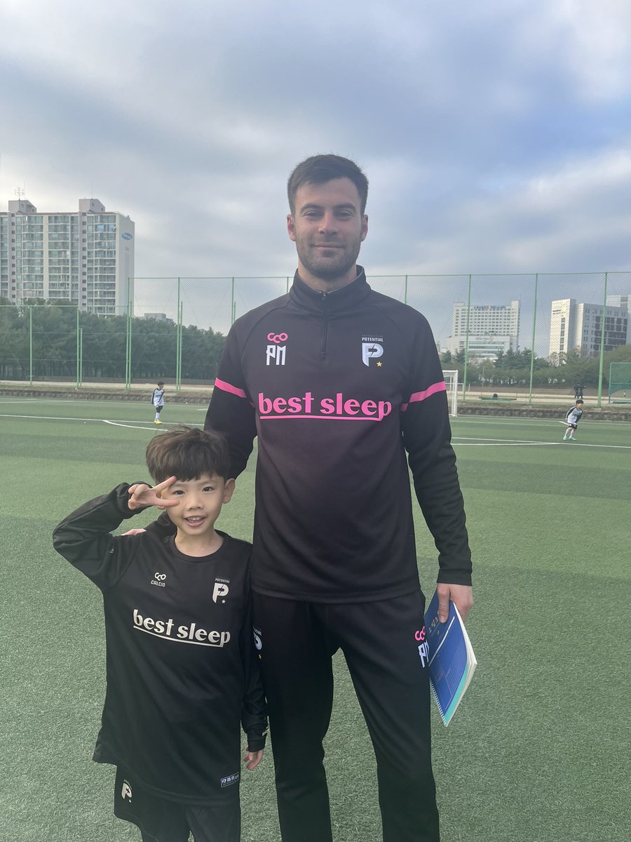 FCPotential tweet media