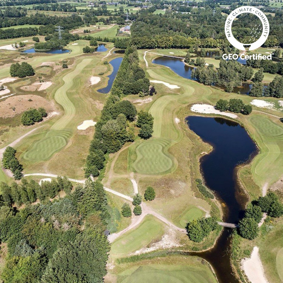 #NoMowMay is a good time to look at some of the changes we can make to mowing, like switching mowing patterns which can save time, money and emissions!
Alexander de Vries, Project Manager, Golf and Sport at De Ridder spoke on this below⬇️
bit.ly/3nfkyJu