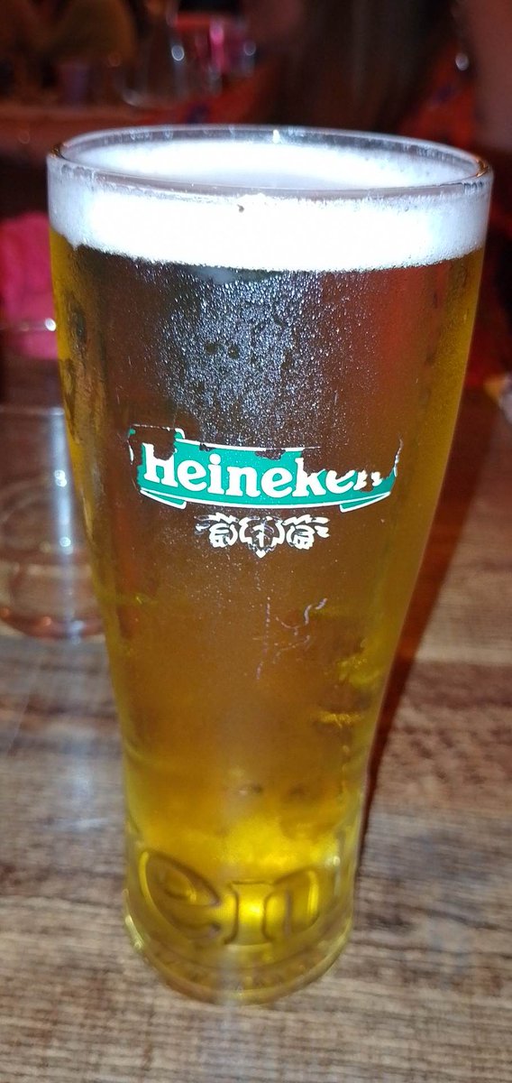JoeSeward1's tweet photo. Nice Cold Pint of 🍺🏇🍺 @Heineken here before dinner @TheSilkenThomas
on a warm May afternoon. After a pleasant afternoon's racing at the @curraghrace
#HorseRacing
#Kidare
#Curragh https://t.co/8v57ncrHwF