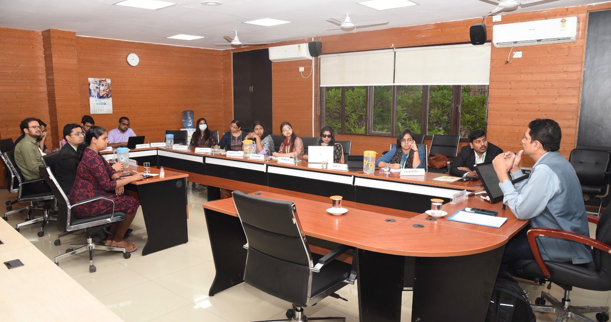 Officer Trainees - Indian Information Service 🇮🇳 tweet media