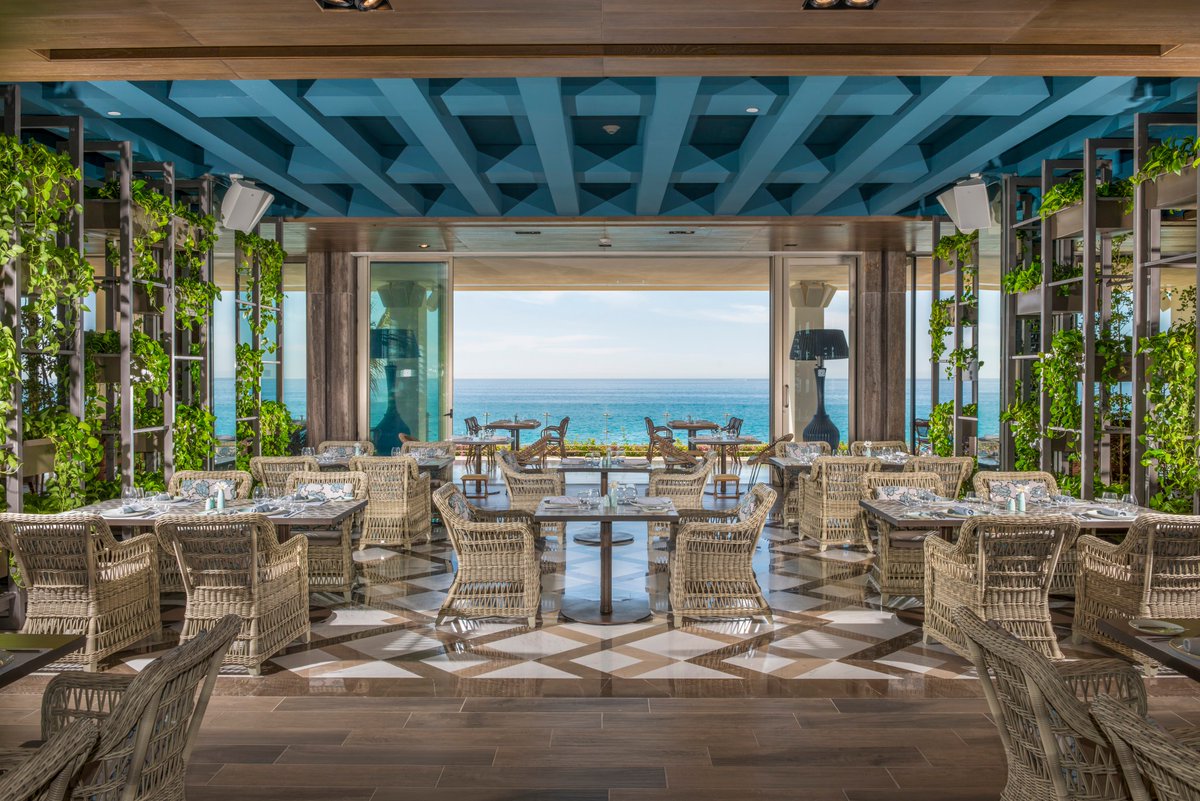 Today we present Velas 10, our Mediterranean and seafood restaurant that delights the most demanding palates. Are you ready to try a new dining experience? #MyVelasExperience #GrandVelasCabo