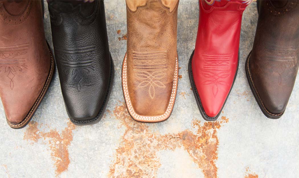 LittleJoesBoots's tweet photo. What toe shape are you?
#toeshape #boots #cowboyboots #littlejoes https://t.co/gqw0E5APpZ