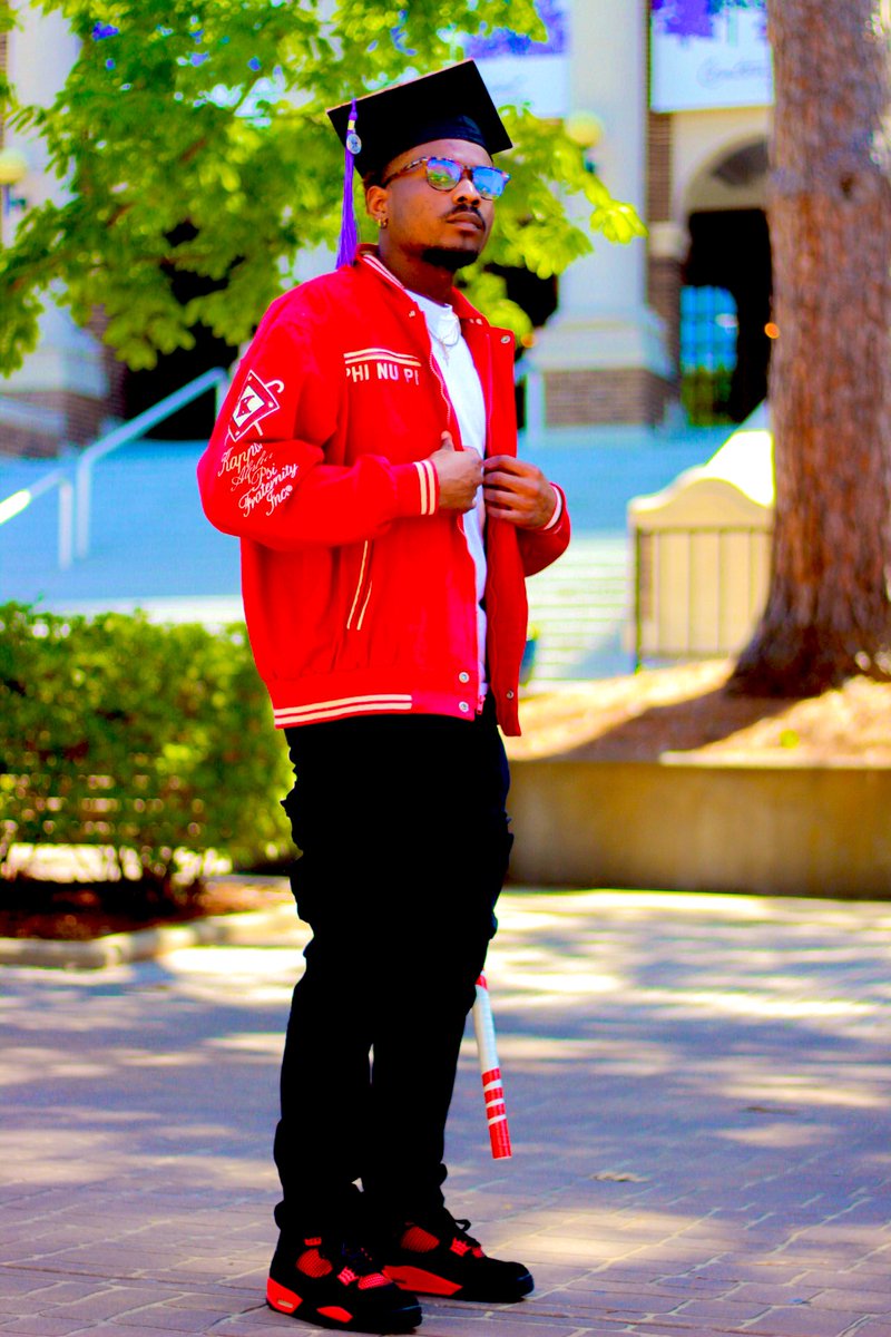 “Kame up out the concrete, and I been achievin’ since..” - Top. 

Historian &amp; Social Chair of the MΣ Chapter of KΑΨ
2023 Chapter Member of the Year 
Secretary &amp; Sergeant at Arms of the NΣ Chapter of AΦΩ
Mentor of 3 Brothers of AΦΩ  
2023 Mr. Black SFA 

the kid signing out.. 🎓