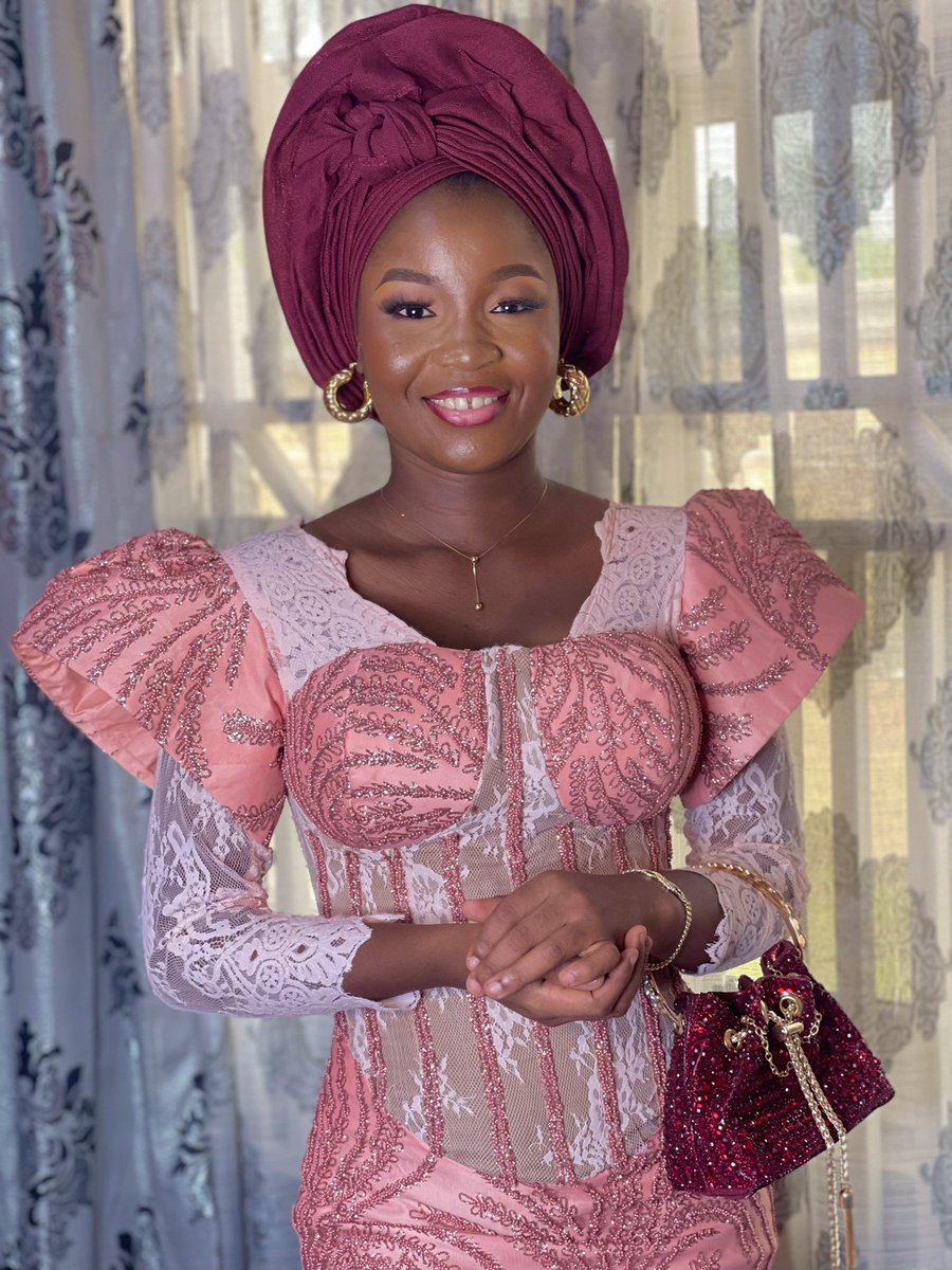 _olawande_'s tweet photo. Beautiful and classy 😉😍 https://t.co/vRv2NgFOqt