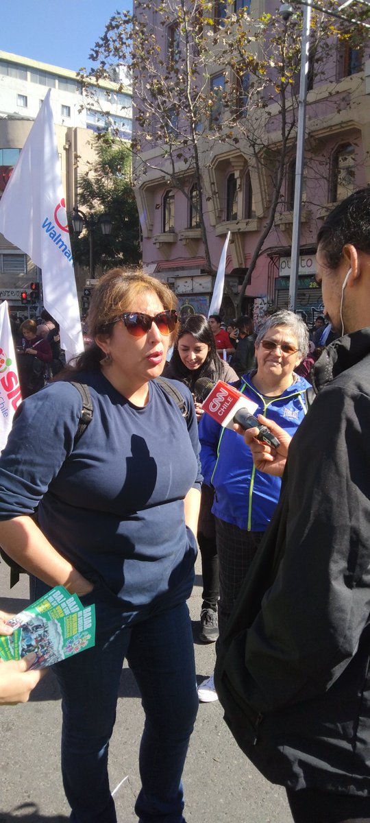 yasnuda_enf's tweet photo. #DiaDelTrabajador 
#minsalbajaelsueldo
#elsueldonosebaja
#hospitalpadrehurtado https://t.co/31IQlNCFto