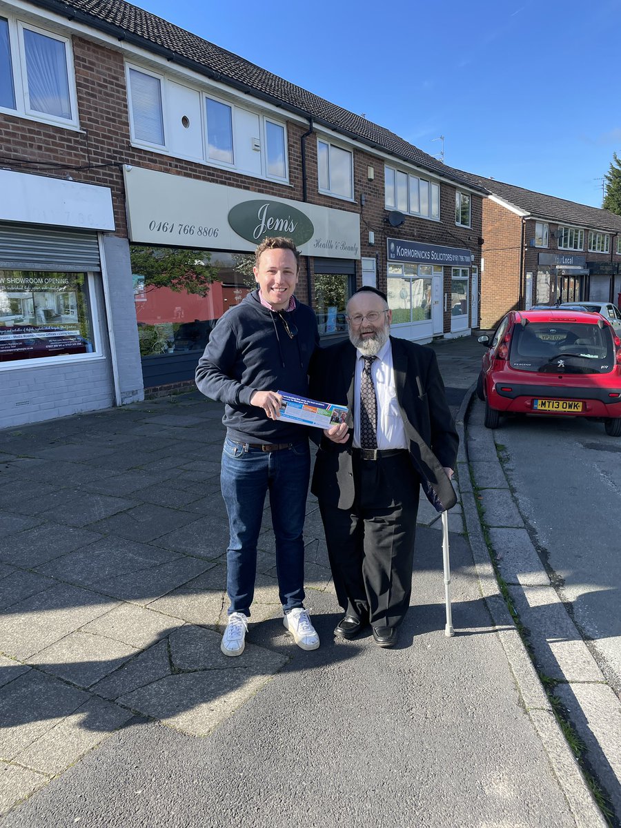 JonesNick_UK's tweet photo. Thank you to Rabbi Saunders for joining me on the campaign trail today in Pilkington Park. We’ve had a great afternoon speaking to residents about the election #reportingback #torydoorstep https://t.co/AodIRVLMhe