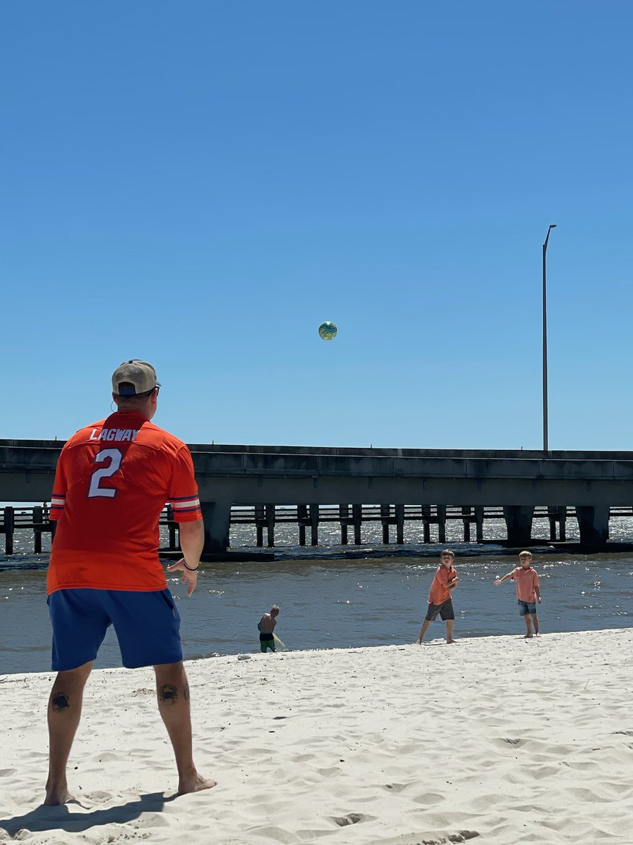 GatorJosh01's tweet image. A day at the beach sporting and representing @DerekLagway #DJ2 #2THESW4MP