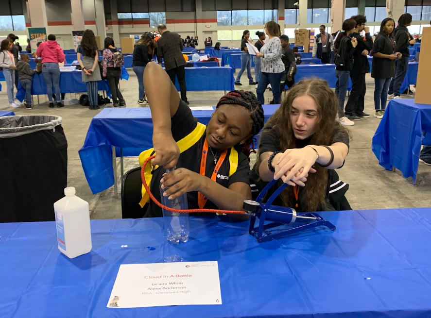 HSACleveland's tweet photo. This weekend our students had a great time in Chicago for Concepts school's annual MathCon and CONSef events! Congrats to all the student participants and thanks to all the staff who made this trip possible! #HSACHS #WeAreConcept #CONsef #MathCon #Chicago https://t.co/9NZvImVJnt