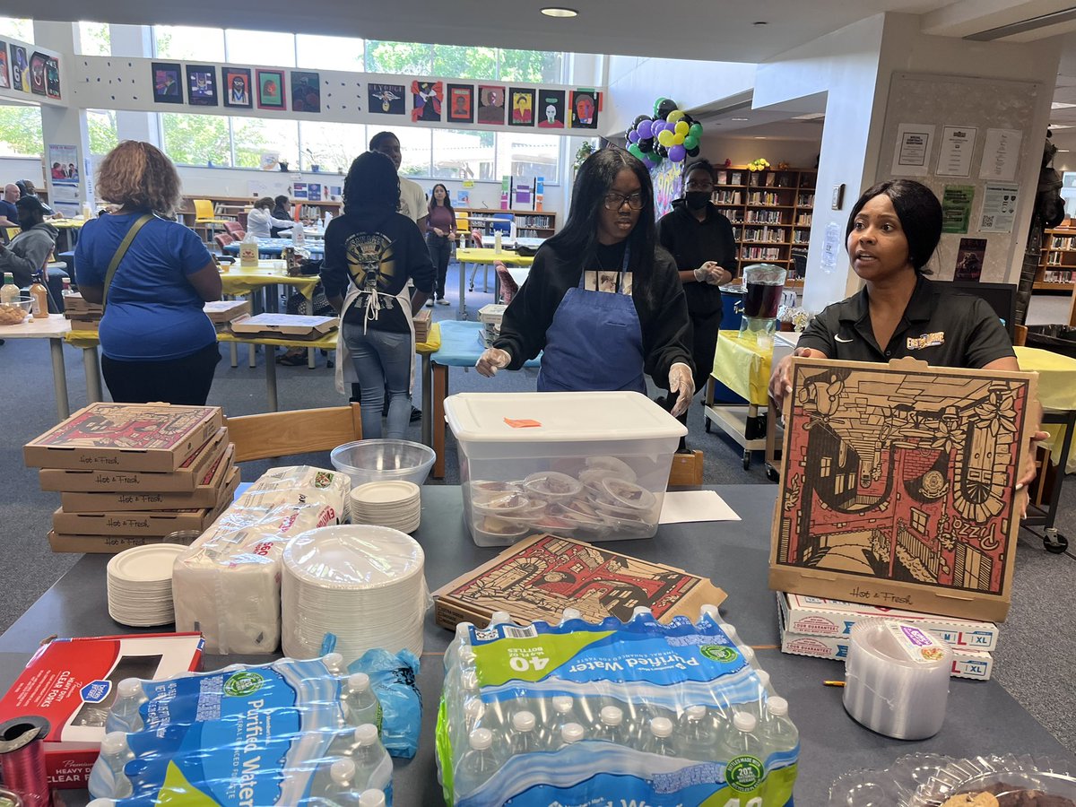 YearbookEWHS's tweet photo. eastwakehs: RT @agep_: Happy Teacher Appreciation Week. Pt 2 Partying all week long🥰🕺💃🏽@eastwakehs Thank you for all you do! https://t.co/8HPliuKXas