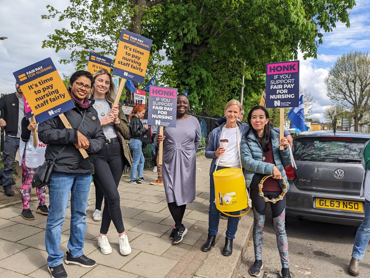Our Chief Nurse on the picket line! Thank you for the support! 
<a href="/RCNLondon/">RCN London</a>