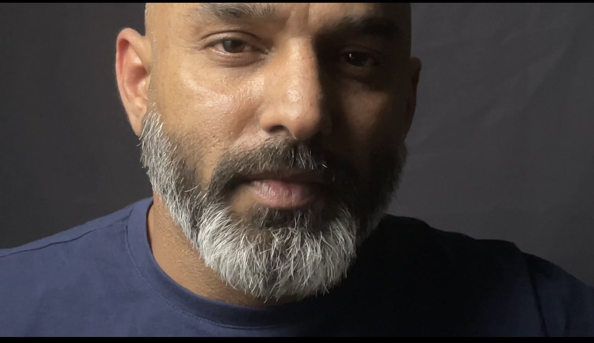 Stranger tweet media