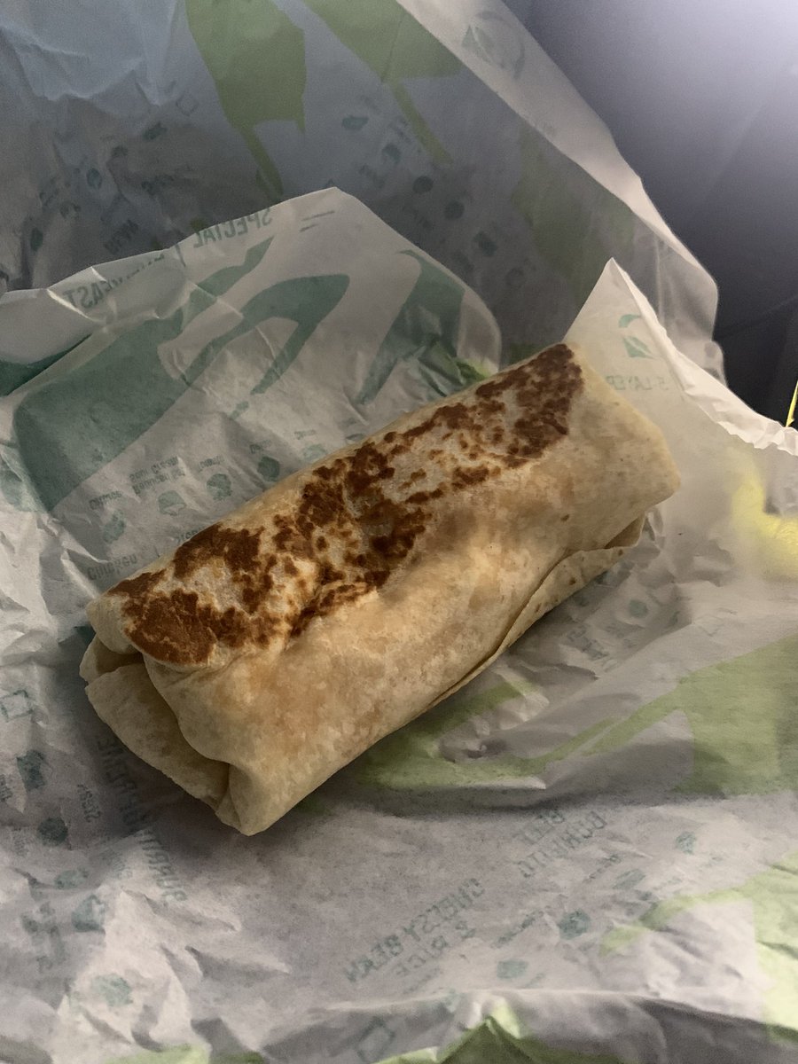 yunghothot's tweet photo. Didn’t really make any major changes in April, but I did have the absolutely heart wrenching experience of having my last Taco Bell quesarito. This is definitely a hard hit to the #YearOfTheOat but I must press on. https://t.co/to6VgrCs6k